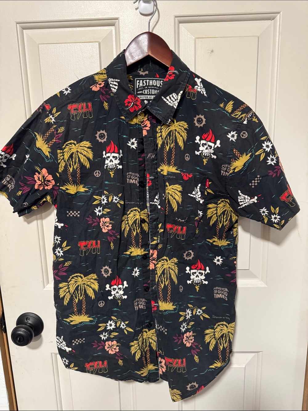 Fasthouse Men's Black Tropical Skull Print Short-Sleeve Button-Down Shirt